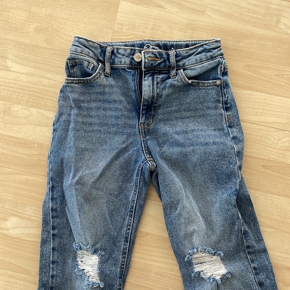 Distressed jeans - Picture 3 of 4